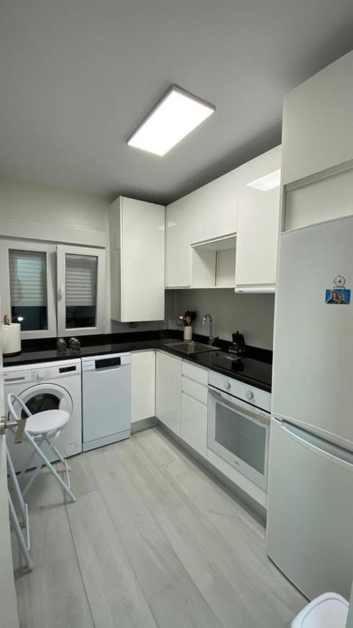 Piso Nuevo Bien Situado En Santander Appartement Buitenkant foto