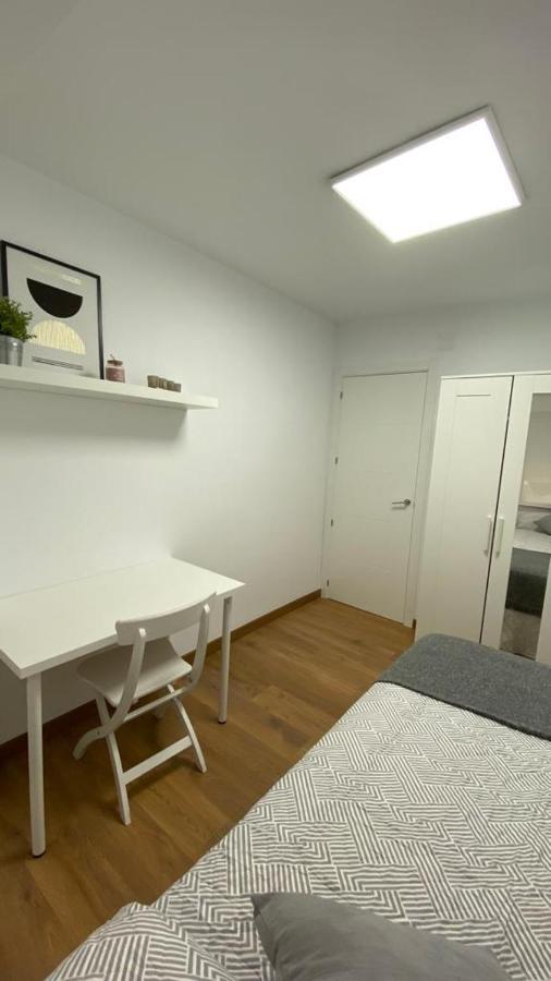 Piso Nuevo Bien Situado En Santander Appartement Buitenkant foto